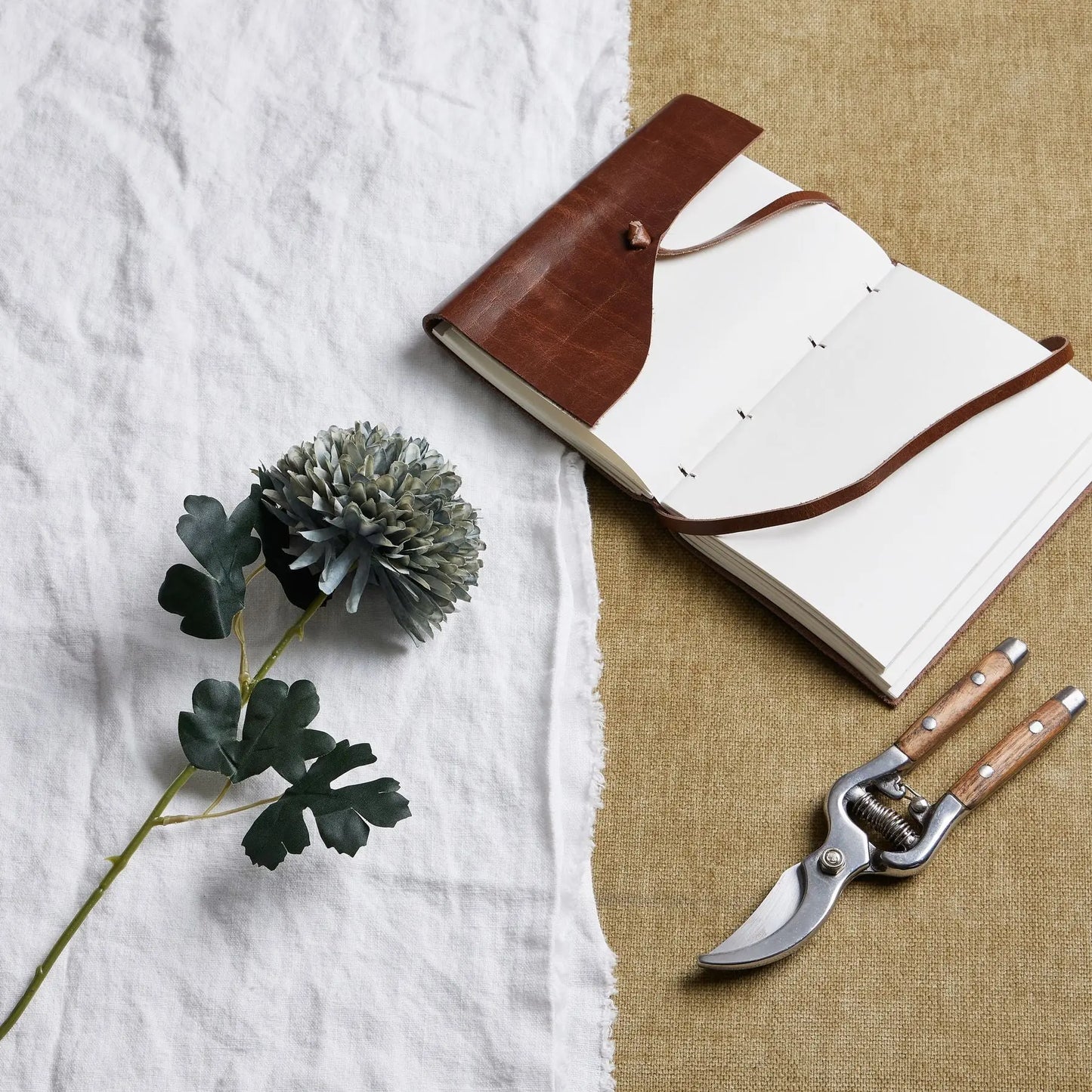 Pale Green Blue Chrysanthemum Makur Interior