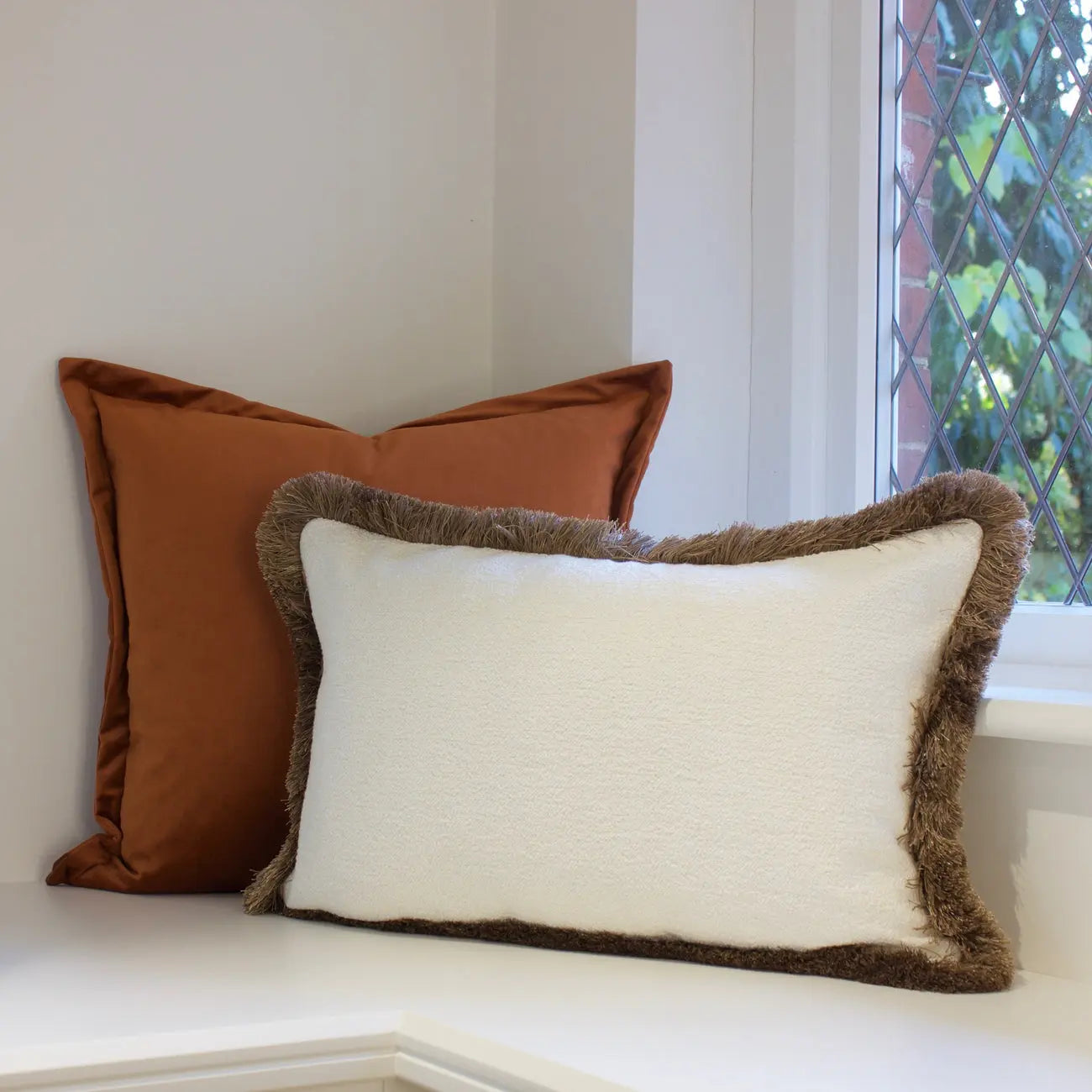 Bouclé Luxury Cushion with Multitonal Clove Fringe Onacara