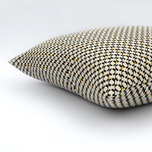 Onyx Cushion Onacara