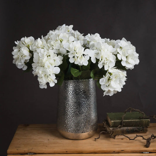 White Hydrangea Bouquet Makur Interior