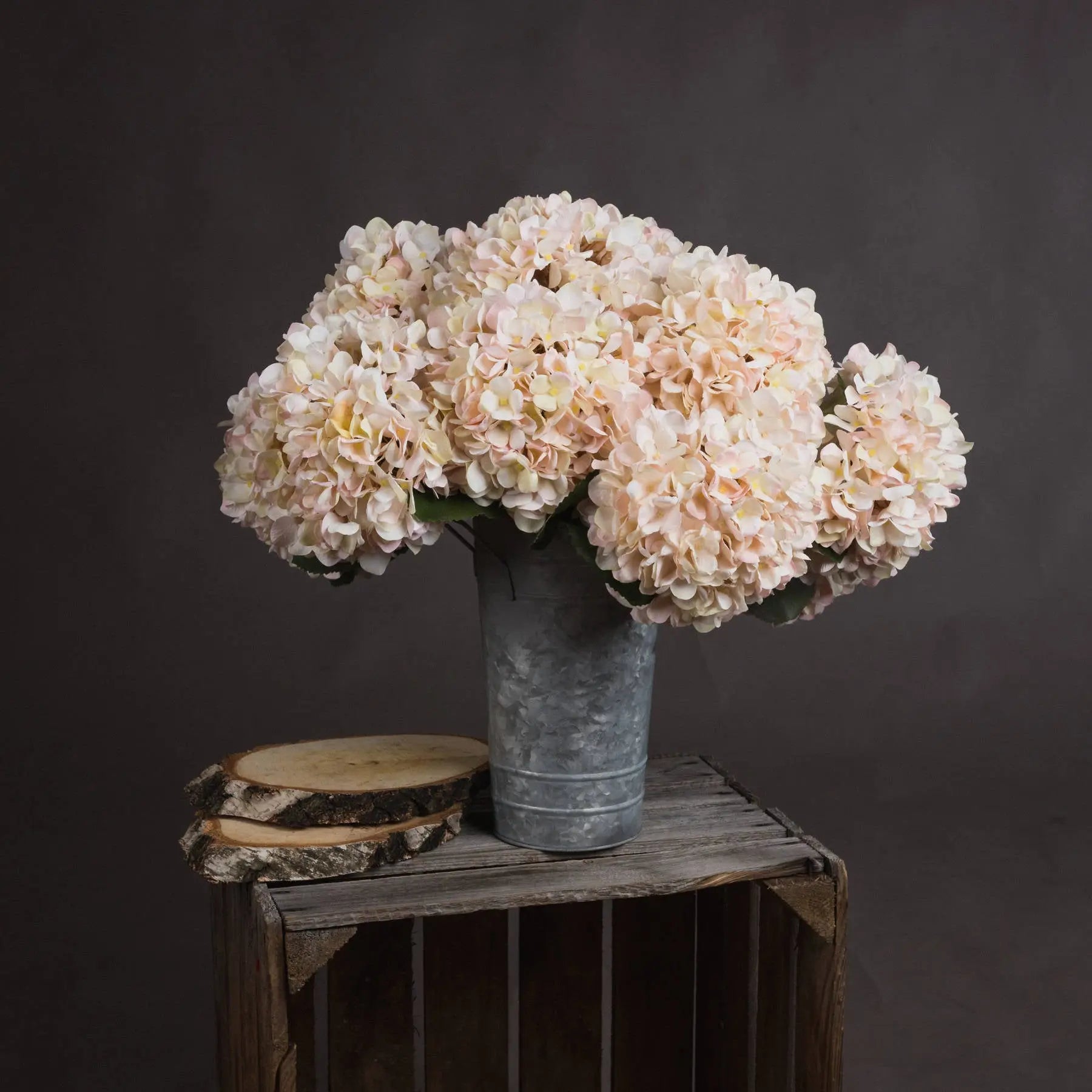 Autumn White Hydrangea Makur Interior