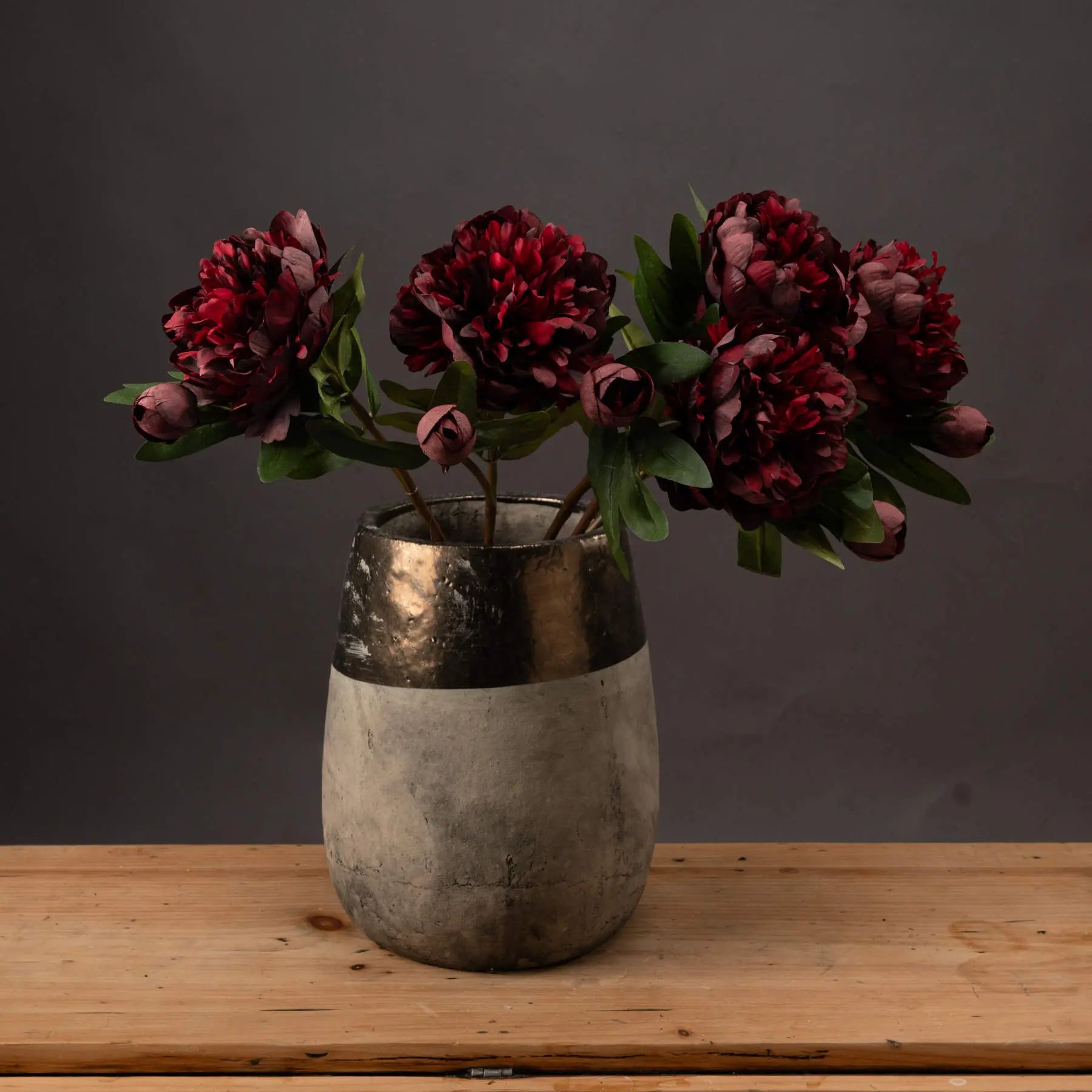 Burgundy Peony Rose Makur Interior