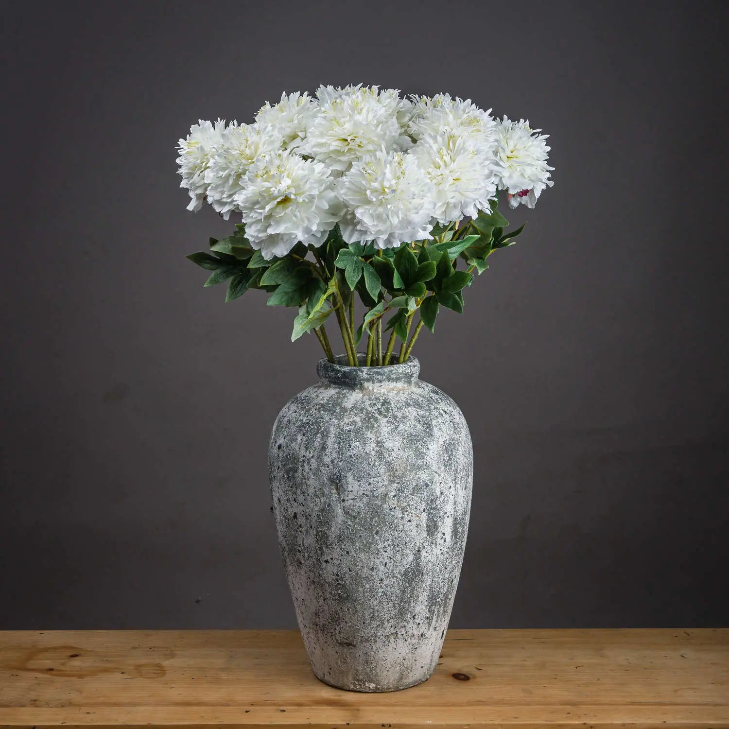 Classic White Peony Makur Interior