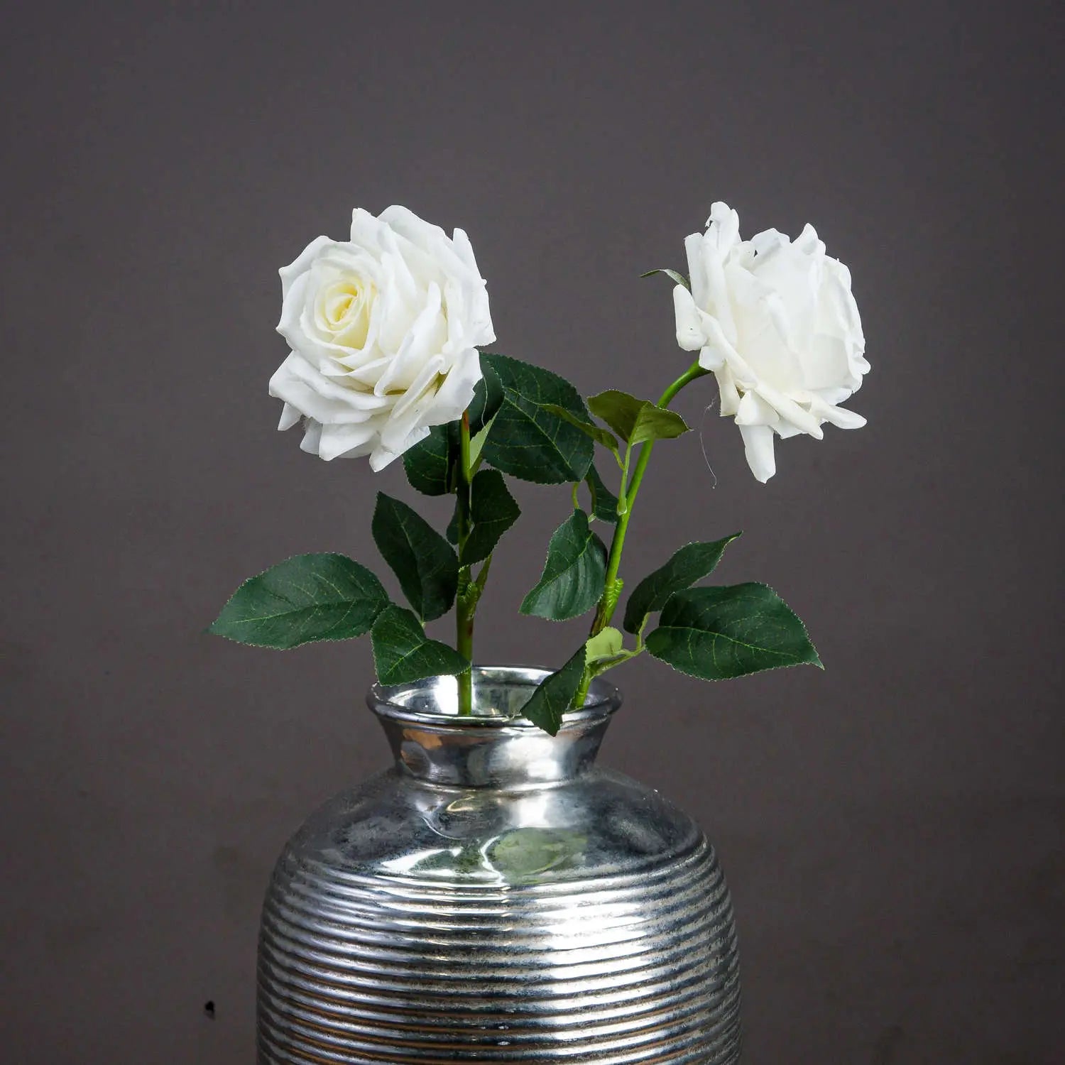 Large White Garden Rose Makur Interior