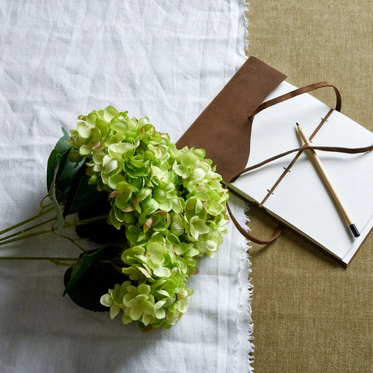 Green Hydrangea Bunch Makur Interior