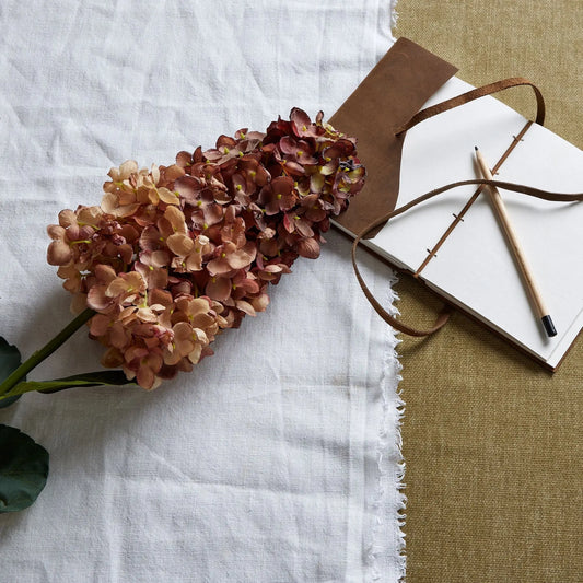 Burgundy Spear Hydrangea Makur Interior