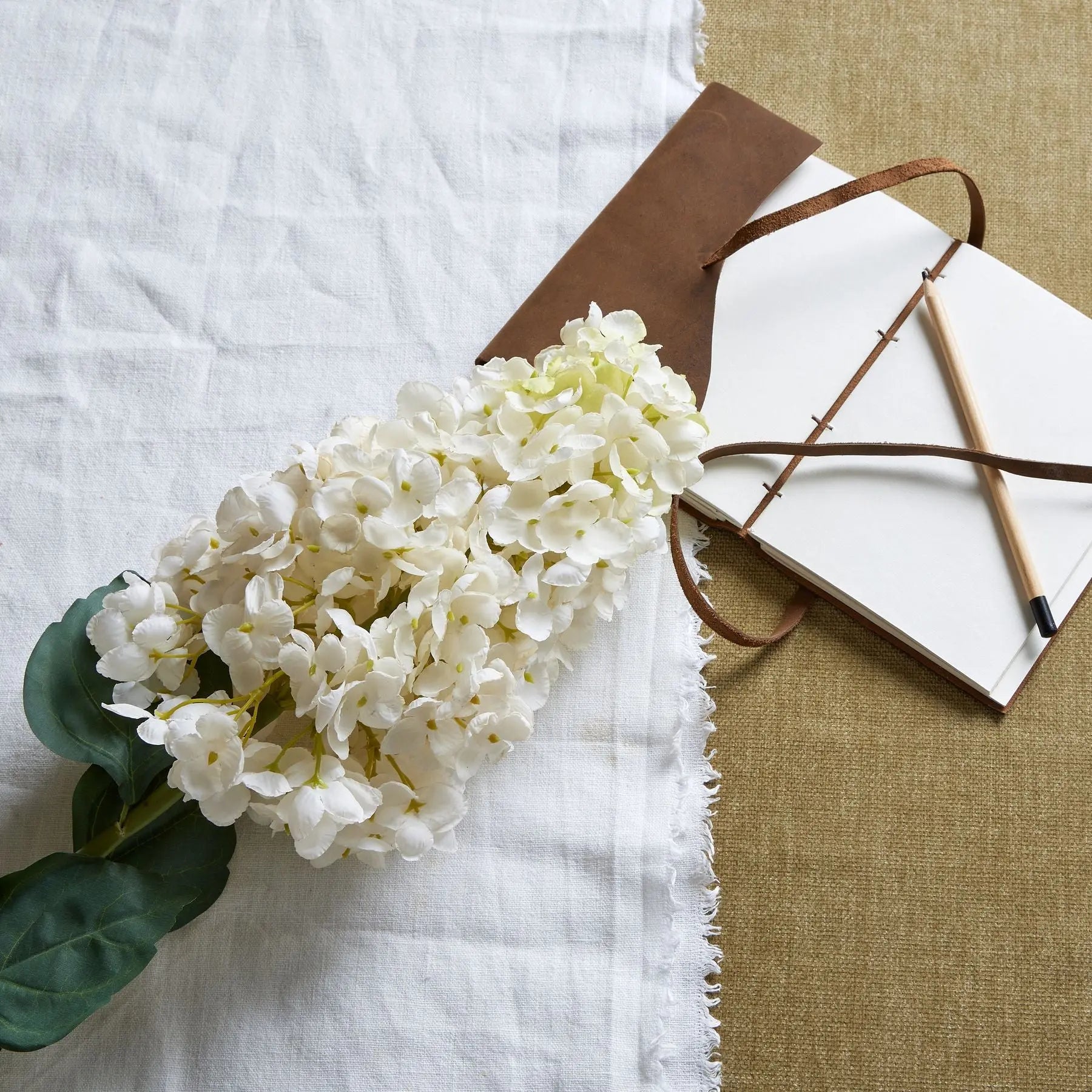 White  Spear Hydrangea Makur Interior