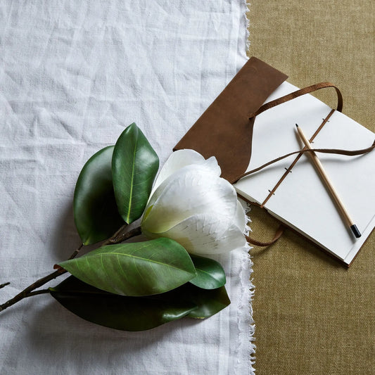 White Magnolia Stem Makur Interior