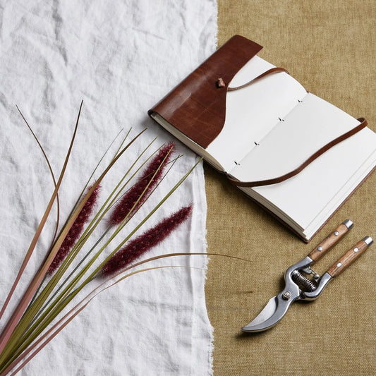 Ruby Triple Grass Stem Makur Interior