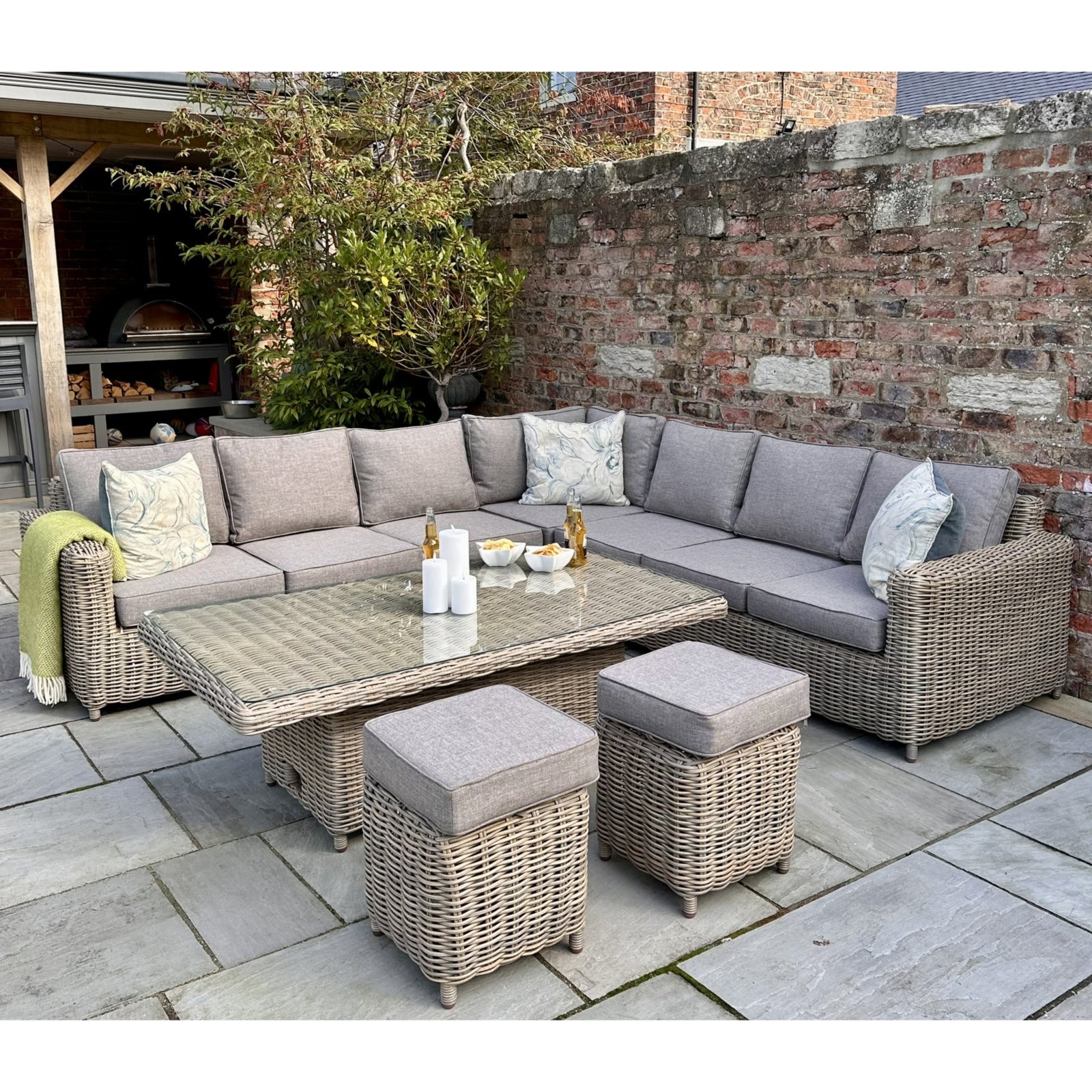 Amalfi Outdoor Large Corner Set With Riser Table + 2 Stools Makur Interior