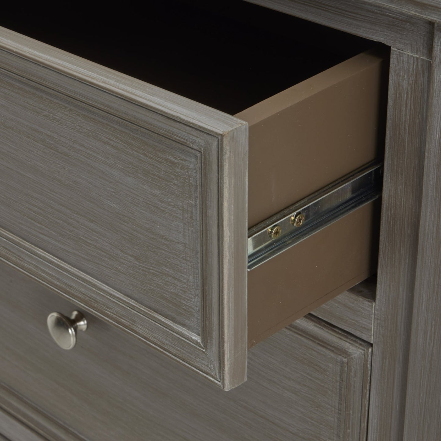 The Serene Collection Two Over Two Chest Makur Interior