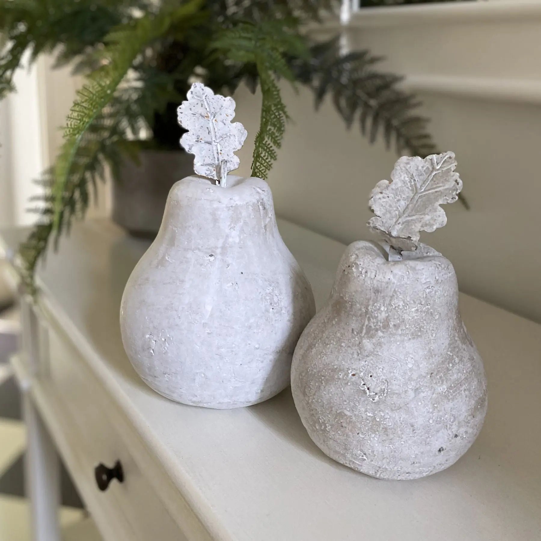Stone Pear Medium Makur Interior