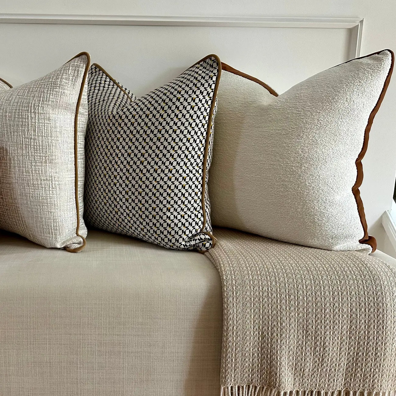 Onyx Cushion Onacara