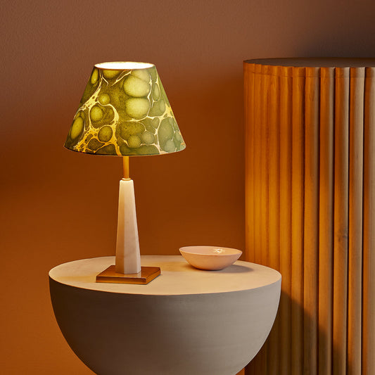 Karnak Rechargeable Table Lamp in Brass and White Marble